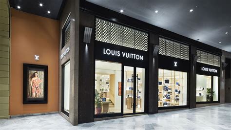 borse louis vuitton riparazioni bologna|Louis Vuitton Bologna Store in Bologna, Italy .